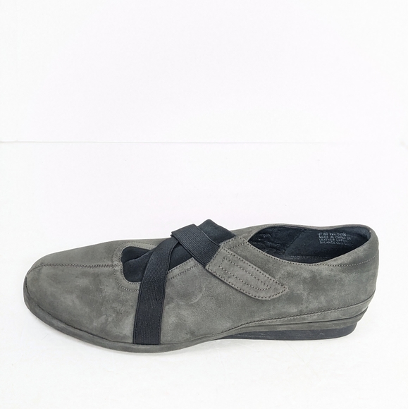Clarks artisan suede flats - Picture 8 of 16